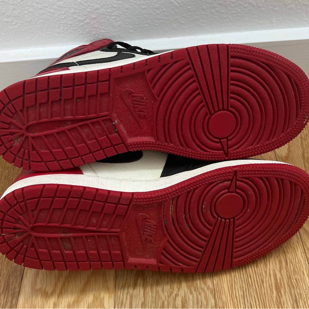 AIR JORDAN 1 RETRO HIGH OG BG “BRED TOE” - Picture 5 of 6